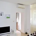 Pia