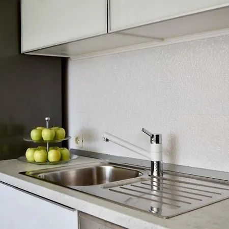 Pia Apartman